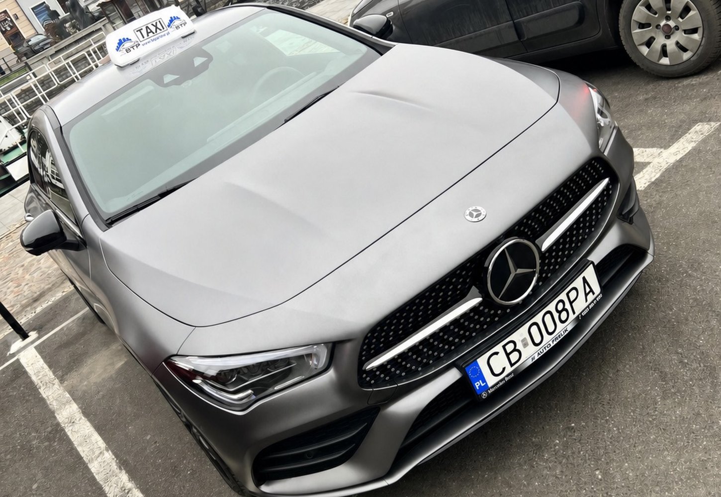 Mercedes CLA z lampą BTP TAXI